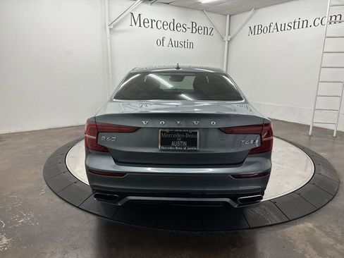 Used 2019 Volvo S60 T6 R-Design image 6