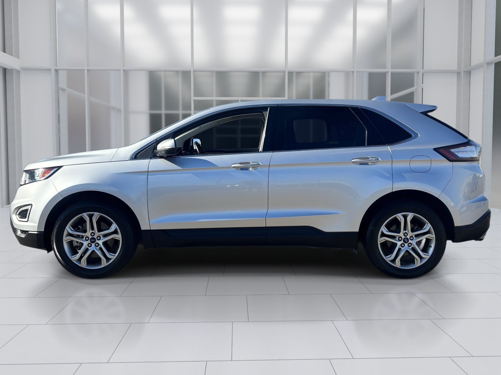 Used 2017 Ford Edge Titanium w/ Technology Package AWD/4WD image 3