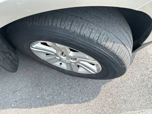 Used 2014 Chevrolet Traverse LT AWD/4WD image 15
