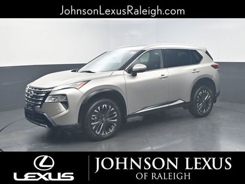 Used 2024 Nissan Rogue Platinum w/ Platinum Premium Package image 1