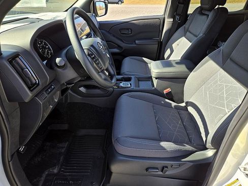 New 2026 Nissan Frontier SV image 9