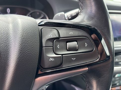 Used 2022 Buick Enclave Premium FWD image 20