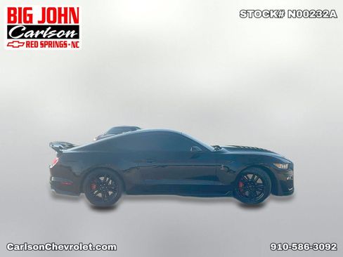 Used 2022 Ford Mustang Shelby GT500 w/ Technology Package RWD image 9