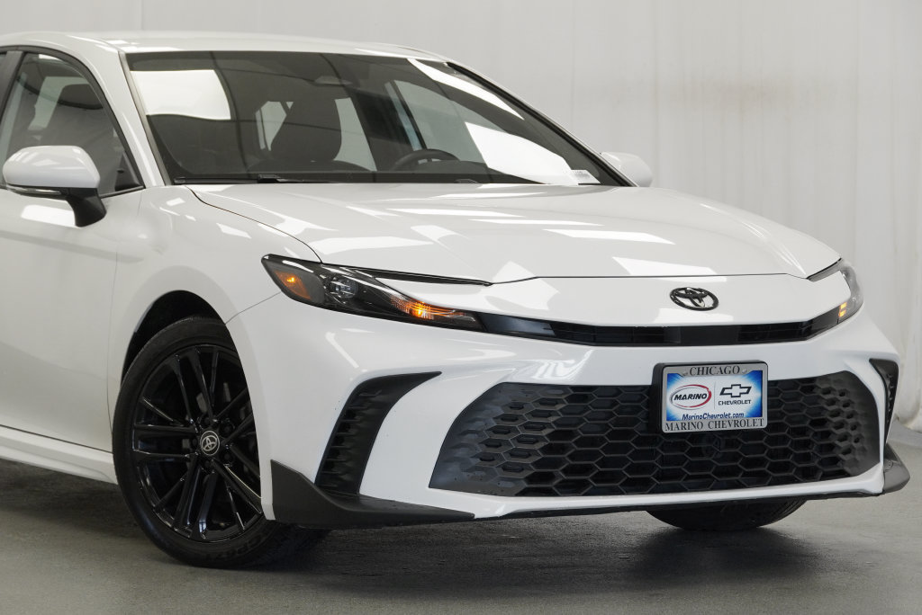Used 2025 Toyota Camry SE FWD image 6