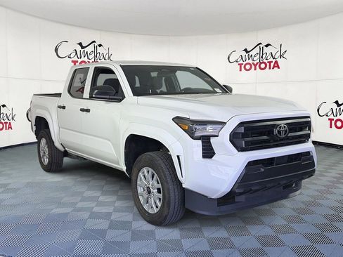 Used 2025 Toyota Tacoma SR RWD image 3