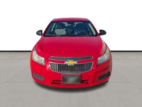 Used 2014 Chevrolet Cruze LS FWD image 2