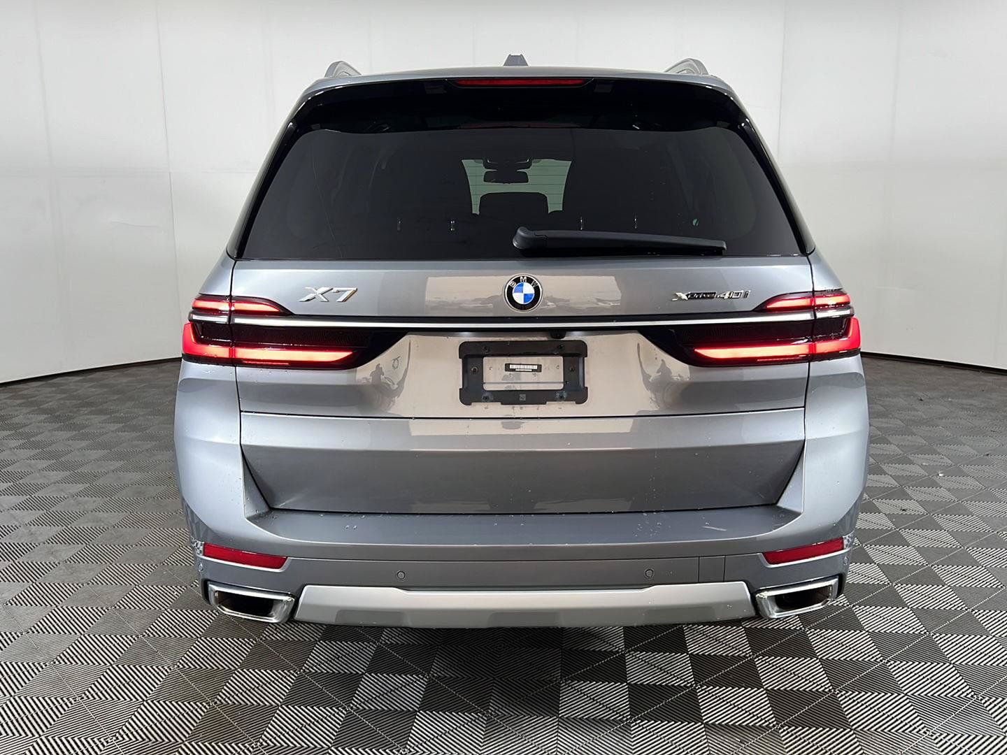 Used 2024 BMW X7 xDrive40i w/ Premium Package AWD/4WD image 21