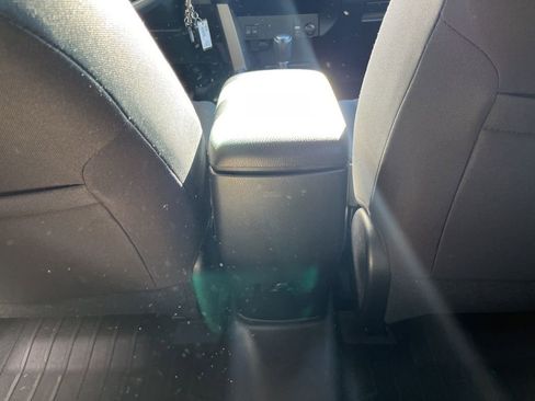 Used 2016 Toyota RAV4 LE image 11