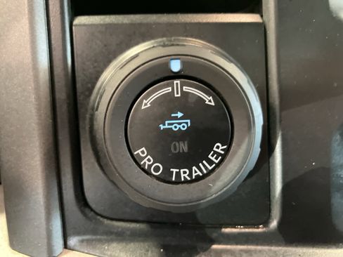 Used 2022 Ford F150 XLT w/ Trailer Tow Package image 22