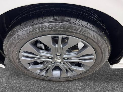 New 2026 Honda Odyssey Touring image 11