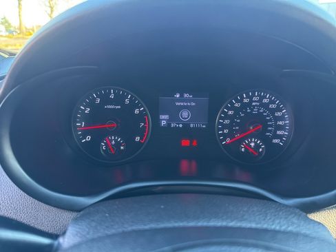 Used 2019 Kia Stinger GTS image 30