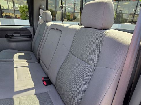 Used 2006 Ford F250 XL AWD/4WD image 25