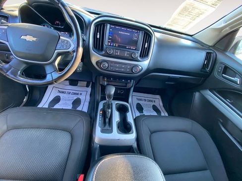 Used 2022 Chevrolet Colorado LT w/ Fleet Safety Package image 11