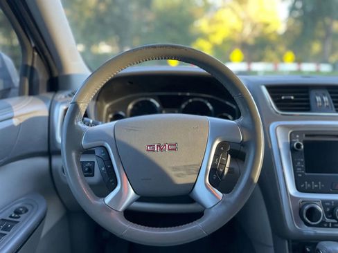 Used 2014 GMC Acadia SLT image 15