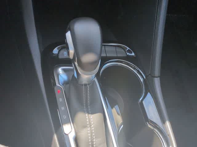 Used 2024 Buick Encore GX Preferred FWD image 31