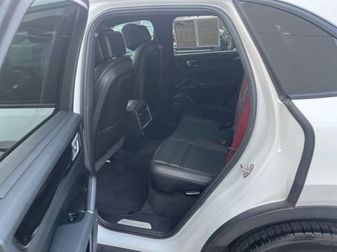 Used 2019 Porsche Cayenne image 29