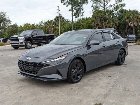 Used 2023 Hyundai Elantra SEL image 5
