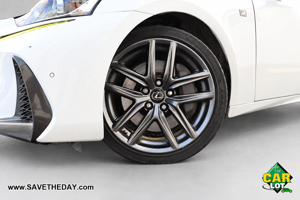 Used 2018 Lexus IS 300 F Sport RWD image 3