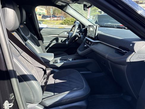 Used 2026 Ford Explorer Tremor w/ Tremor Convenience Package image 28