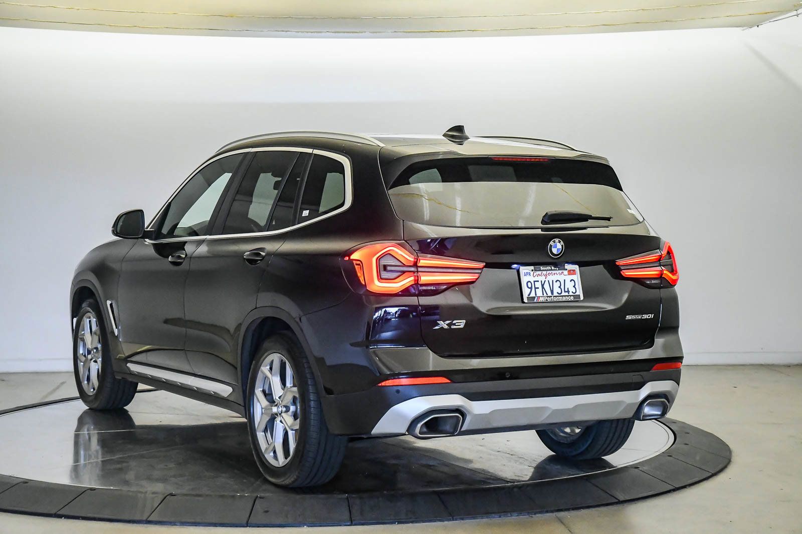Certified 2023 BMW X3 sDrive30i w/ Convenience Package RWD image 2