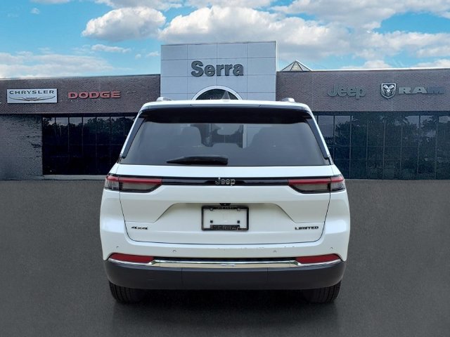 Used 2023 Jeep Grand Cherokee Limited AWD/4WD image 6