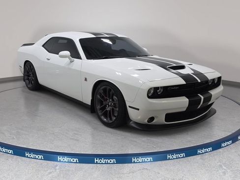Used 2020 Dodge Challenger R/T Scat Pack RWD image 4