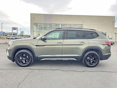 Certified 2025 Volkswagen Atlas Peak Edition SE image 3