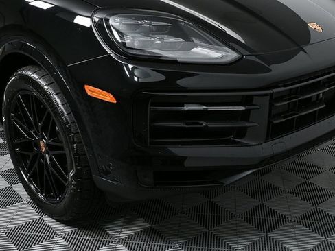 New 2025 Porsche Cayenne image 37