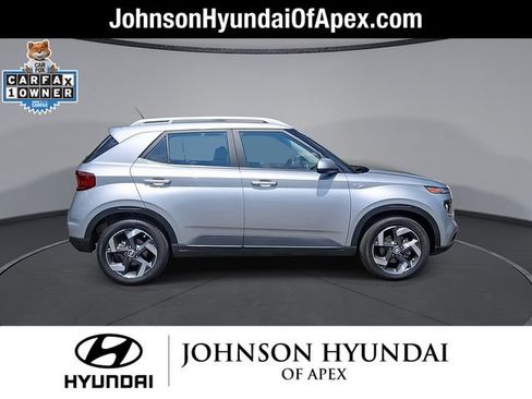 Certified 2026 Hyundai Venue SEL FWD image 10