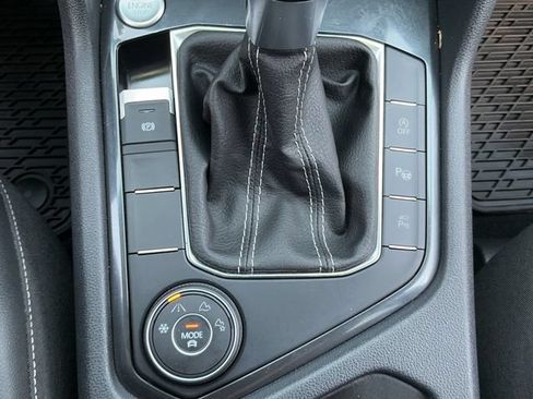 Used 2022 Volkswagen Tiguan SEL R-Line AWD/4WD image 27