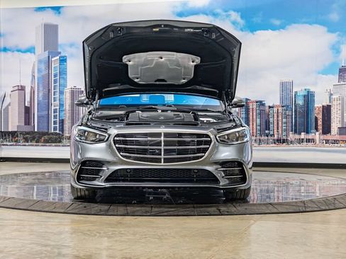 Used 2026 Mercedes-Benz S 580 4MATIC Sedan image 4