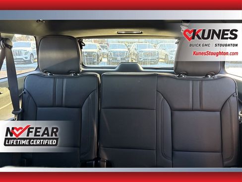 Used 2025 Chevrolet Suburban RST image 24