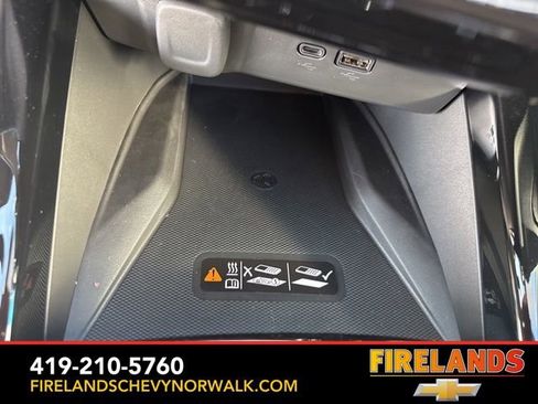 New 2025 Chevrolet Trax LT w/ Sunroof Package image 24