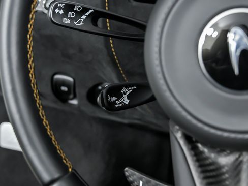 Used 2023 McLaren 720S Spider RWD image 31