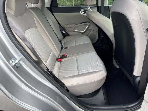 Used 2025 Kia Soul LX w/ LX Technology Package FWD image 15