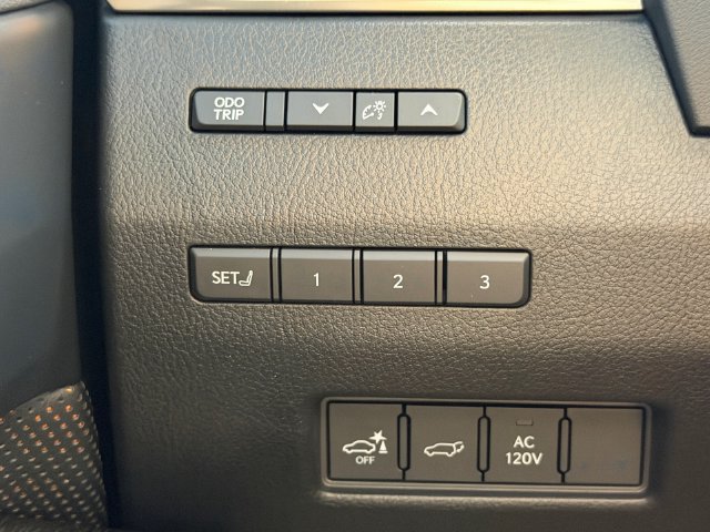 Used 2026 Lexus GX 550 w/ Accessory Package (2T) AWD/4WD image 28