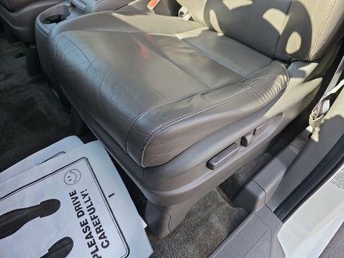 Used 2016 Honda Odyssey Touring image 35