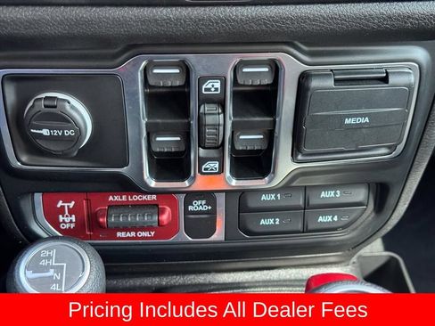 Used 2024 Jeep Wrangler Unlimited Sport AWD/4WD image 20