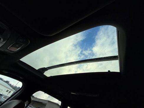 Used 2024 Kia Telluride EX w/ EX Captain's Chair Package image 28