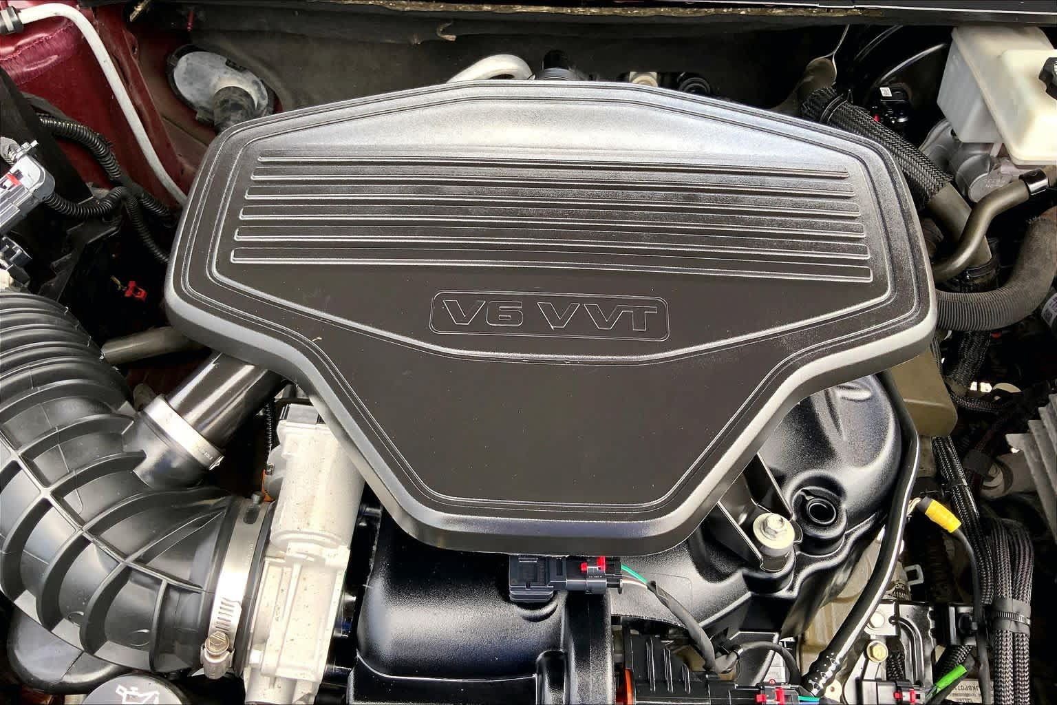 Used 2020 GMC Acadia SLT w/ Driver Alert Package II FWD image 32