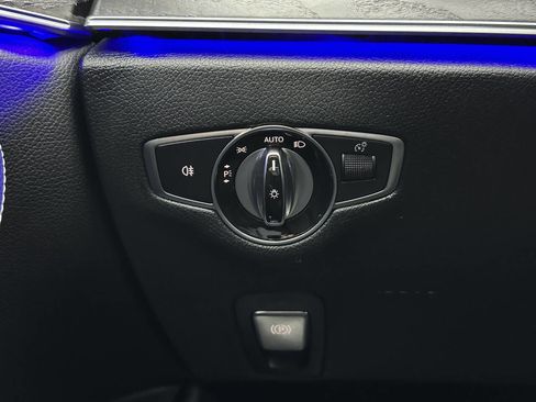 Used 2017 Mercedes-Benz E 400 E 400 4MATIC AWD 4dr Wagon image 27