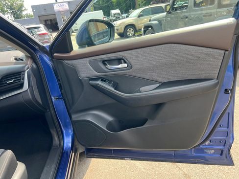 Used 2023 Nissan Rogue SV AWD/4WD image 35