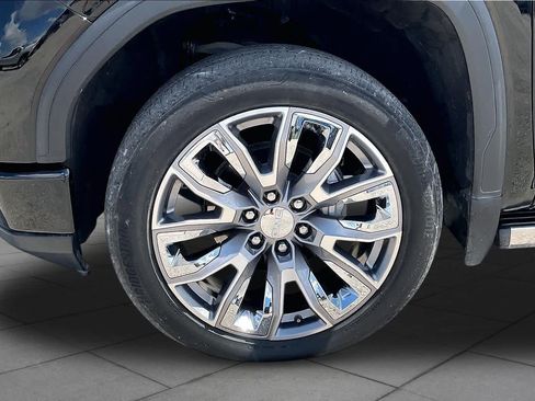 Used 2024 GMC Sierra 1500 Denali w/ Denali Reserve Package AWD/4WD image 11