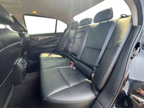 Used 2018 INFINITI Q50 Luxe w/ Essential Package (3.0T Luxe) AWD/4WD image 17