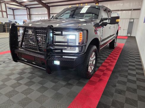 Used 2017 Ford F250 Platinum image 21
