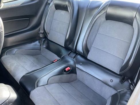 Used 2019 Ford Mustang Shelby GT350 w/ Technology Package image 32