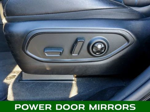 Used 2023 Jeep Grand Cherokee Limited w/ Luxury Tech Group II image 16