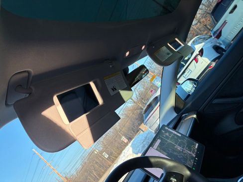 Used 2021 Tesla Model 3 Performance image 41