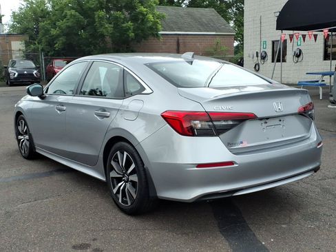 Used 2023 Honda Civic EX image 6