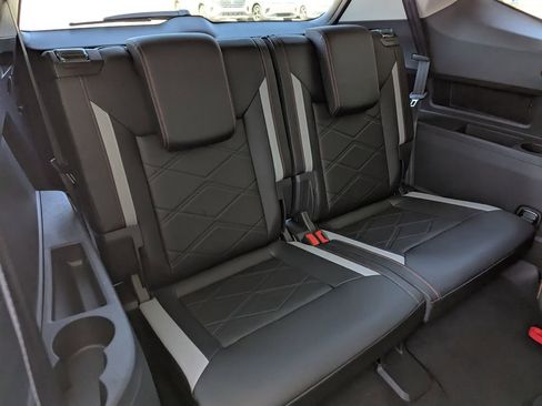 New 2026 Volkswagen Atlas Peak Edition image 37